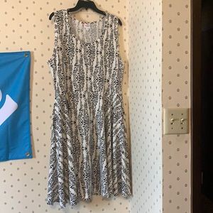 2XL LulaRoe Nikki